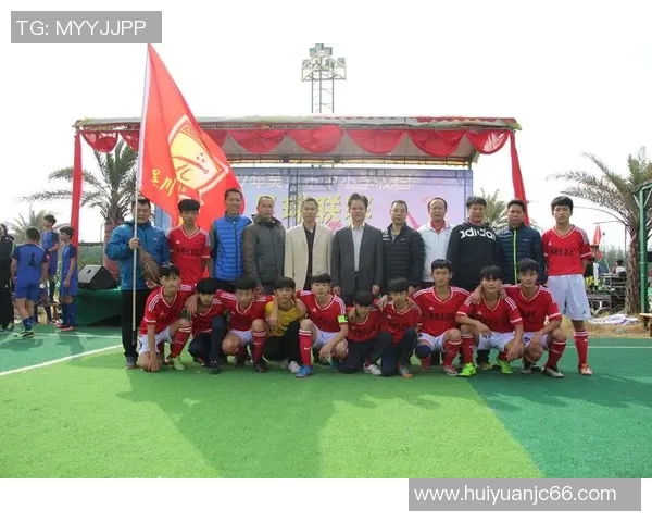 银潮足球俱乐部携手社区共建足球梦想助力青少年成长与发展